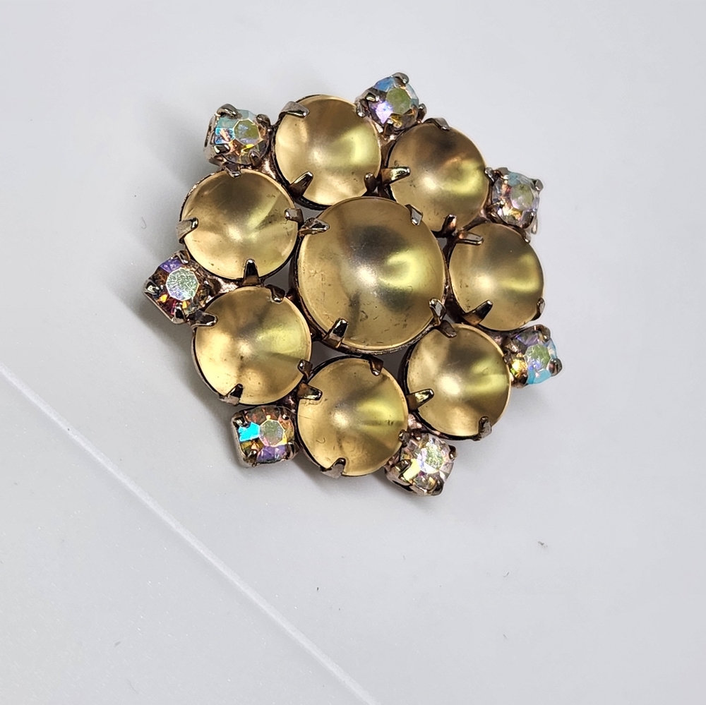 Vintage Green Yellow Moonglow Cabochon AB Rhinestone Gold Tone Cluster Brooch